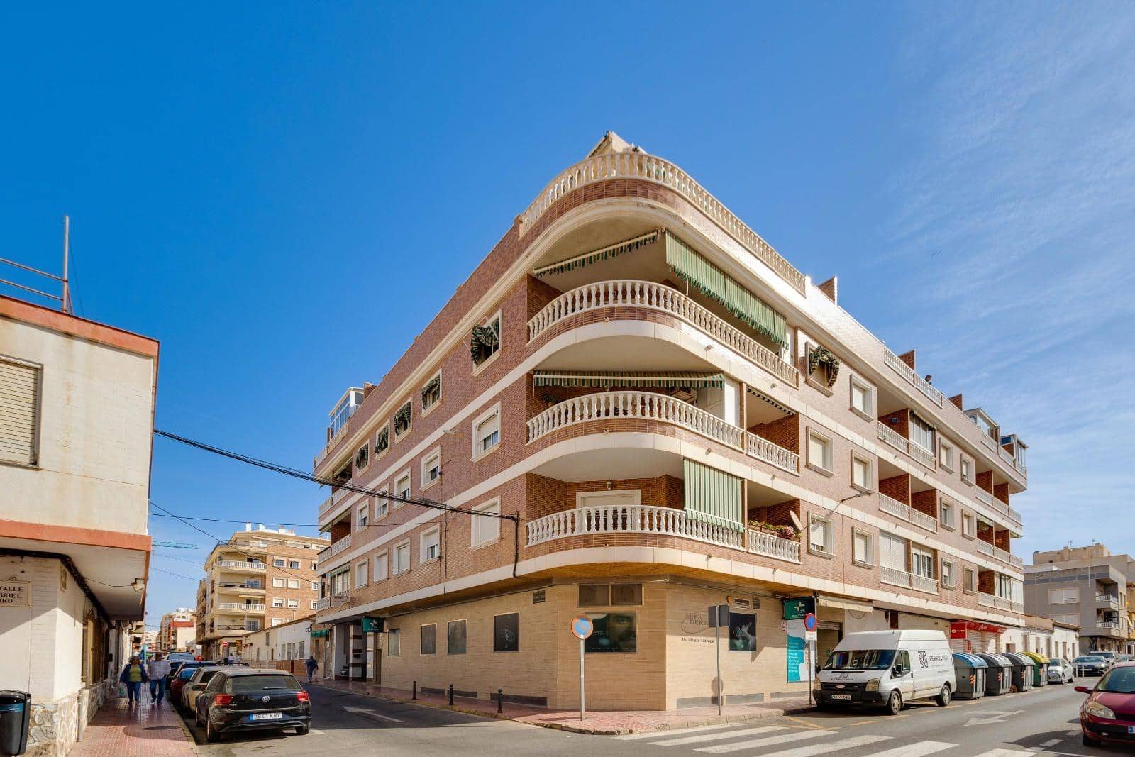 3 soveværelse Lejlighed til salg i Torrevieja med garage - € 171.969 (Ref: 9765161)