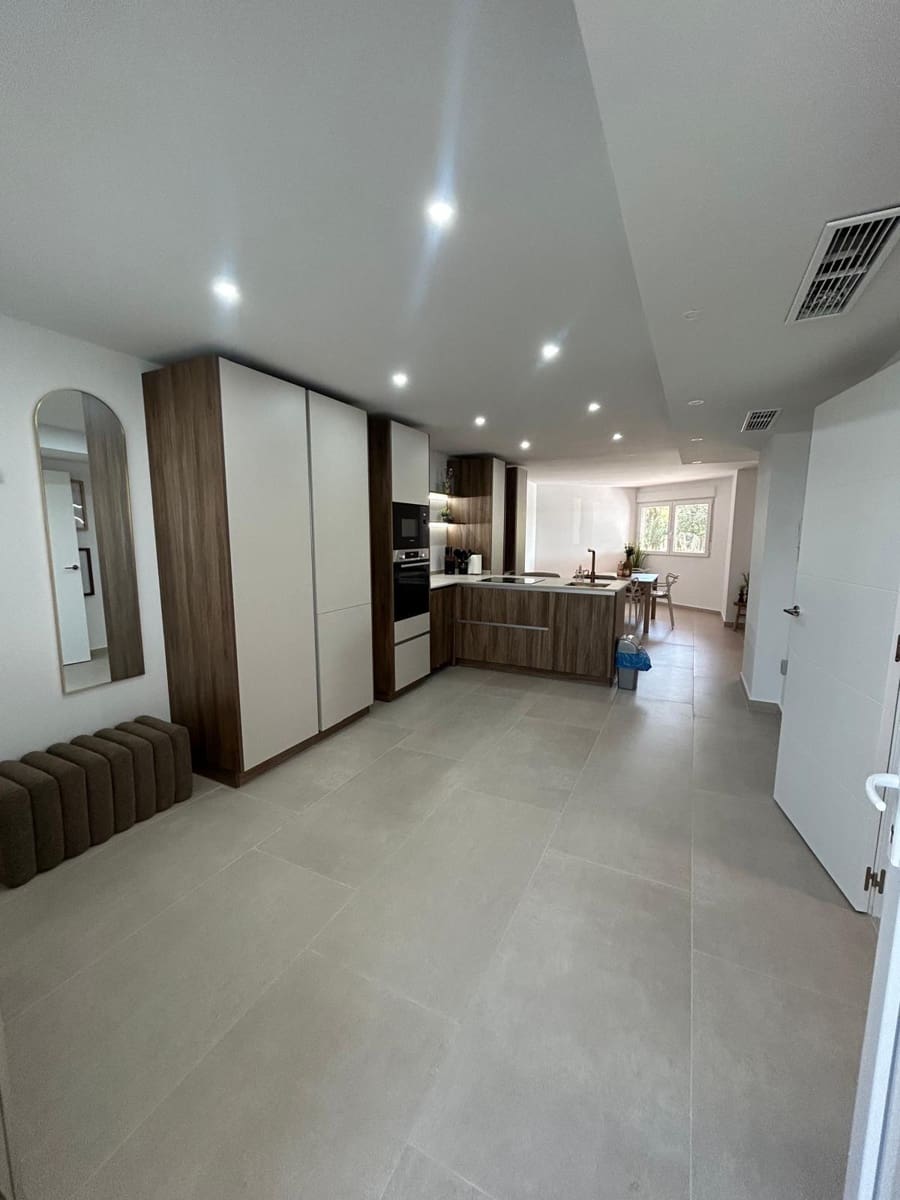 2 sypialnia Apartament na sprzedaż w Torrevieja - 289 900 € (Ref: 9765162)