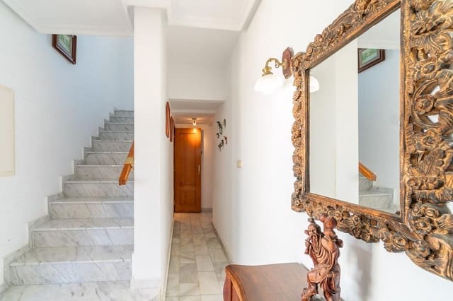 4 bedroom Villa for sale in La Mata, Torrevieja with pool garage - € 859,000 (Ref: 9780773)