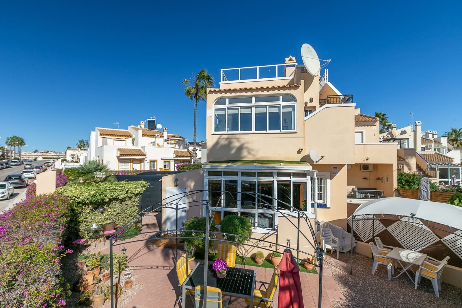 2 bedroom Apartment for sale in Playa Flamenca with pool - € 210,000 (Ref: 9787012)