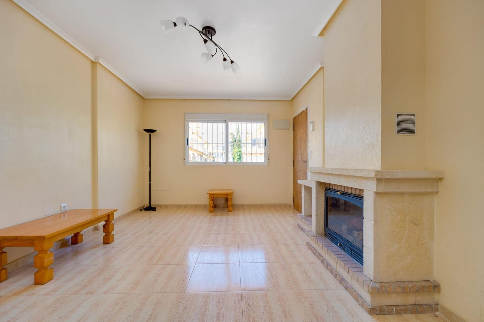 Adosado de 2 habitaciones en Playa Flamenca en venta con piscina - 198.000 € (Ref: 9787017)