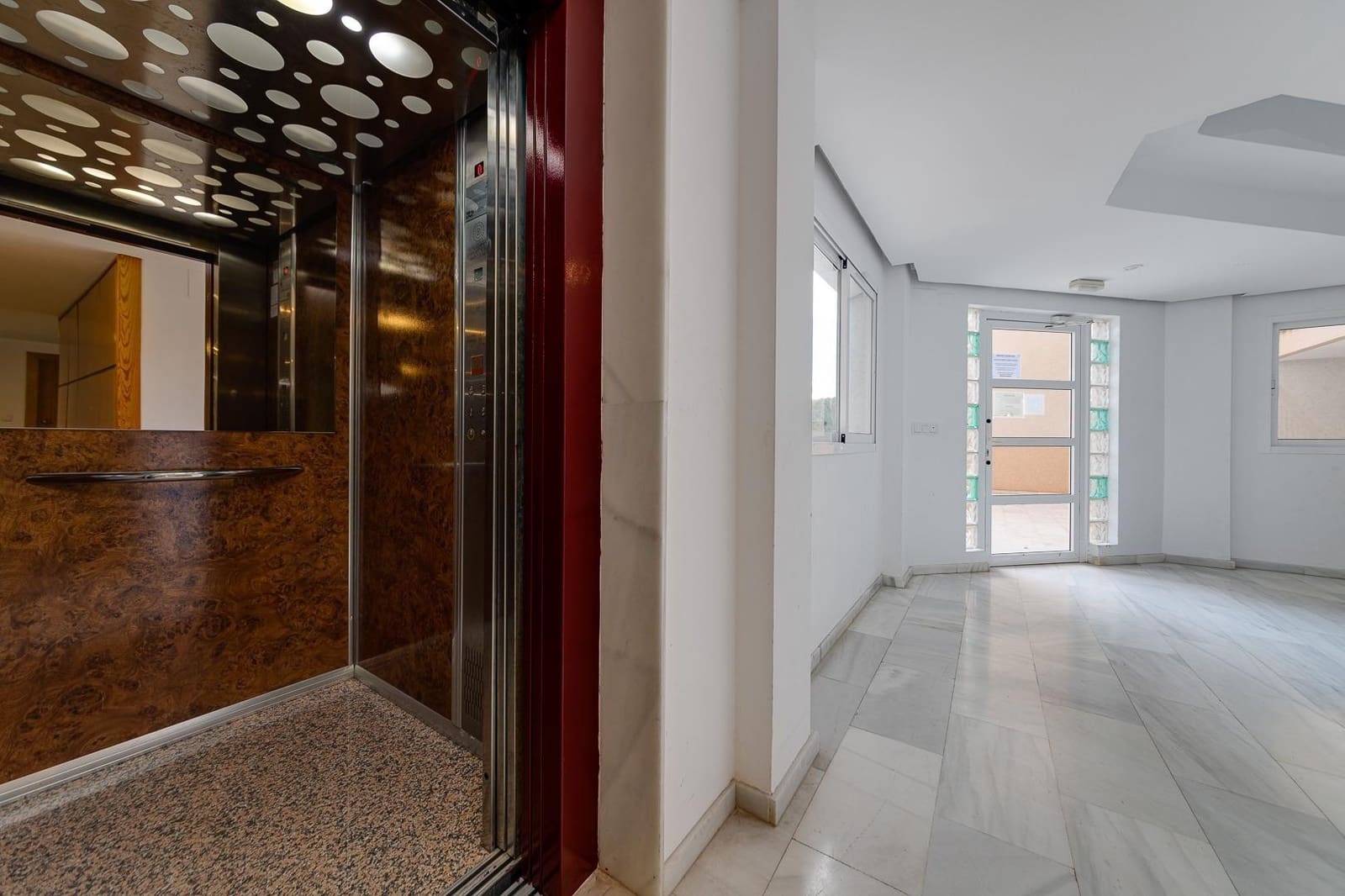 2 chambre Appartement à vendre à Orihuela Costa avec piscine garage - 210 000 € (Ref: 9787019)