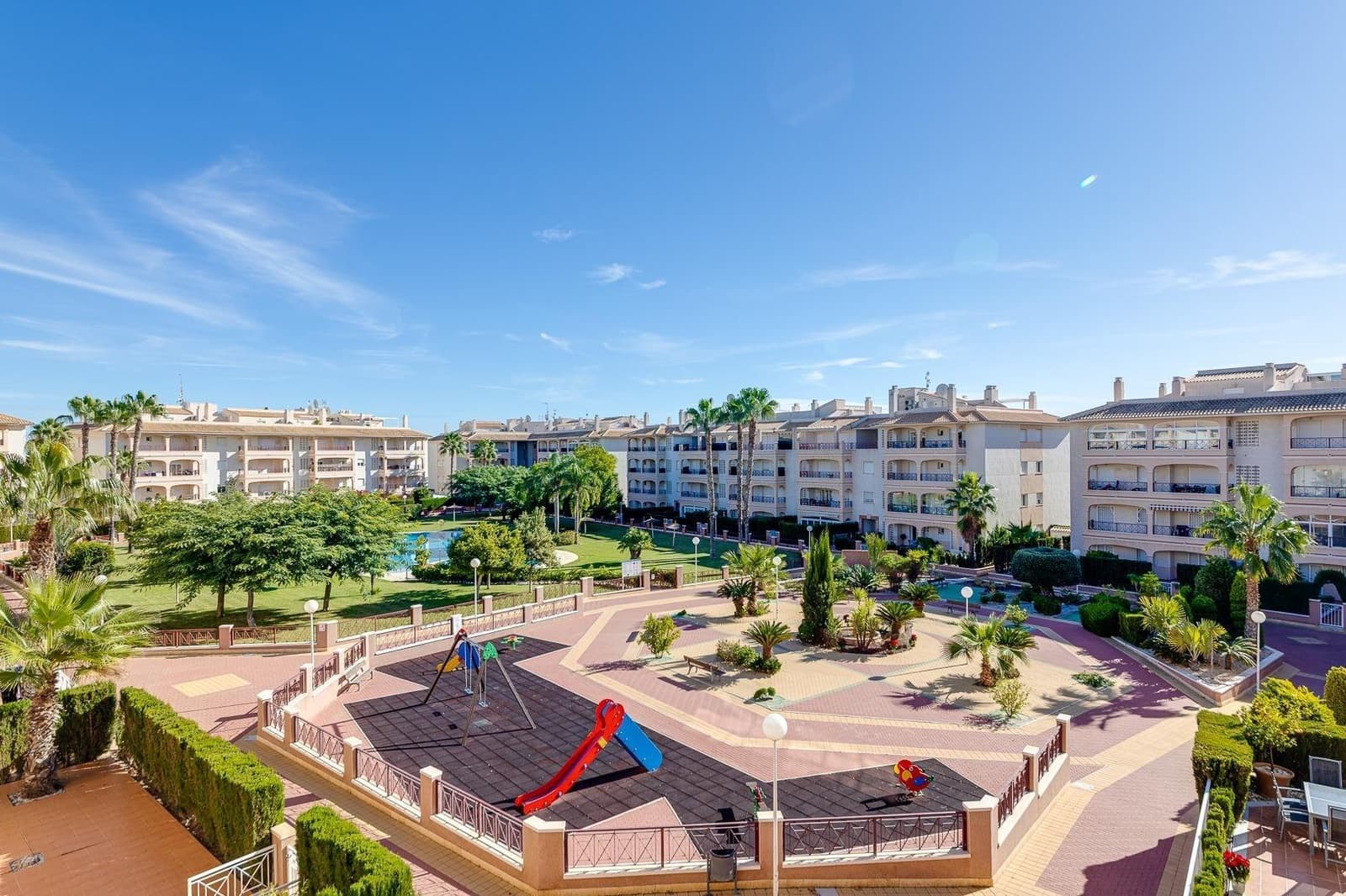 2 chambre Appartement à vendre à Orihuela Costa avec piscine garage - 210 000 € (Ref: 9787019)