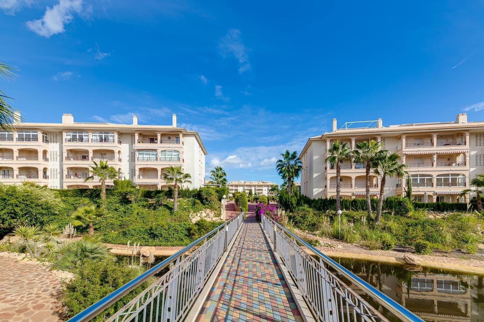 2 chambre Appartement à vendre à Orihuela Costa avec piscine garage - 210 000 € (Ref: 9787019)