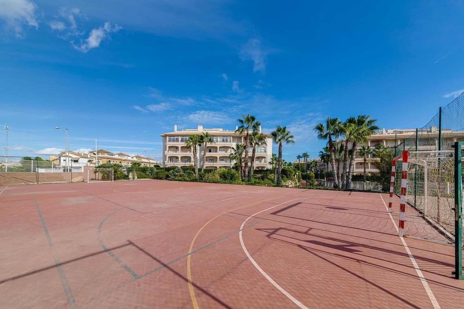 2 chambre Appartement à vendre à Orihuela Costa avec piscine garage - 210 000 € (Ref: 9787019)