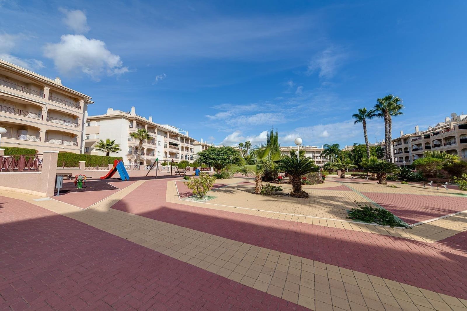 2 chambre Appartement à vendre à Orihuela Costa avec piscine garage - 210 000 € (Ref: 9787019)