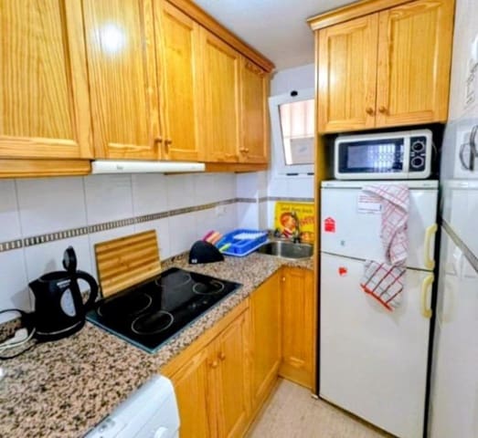 2 Zimmer Apartment zu verkaufen in Centro, Torrevieja mit Pool - 112.000 € (Ref: 9797341)