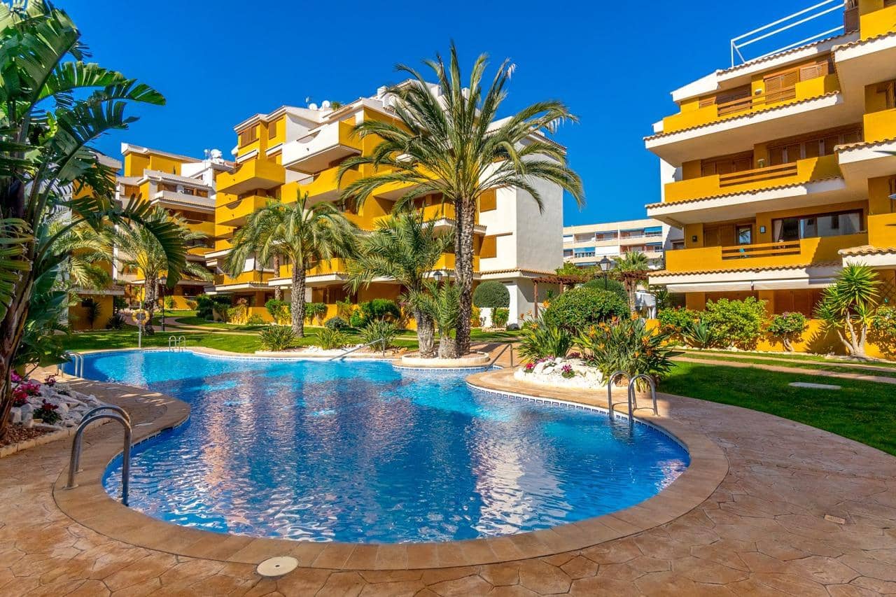 2 quarto Apartamento para venda em Punta Prima com piscina - 345 000 € (Ref: 9797342)