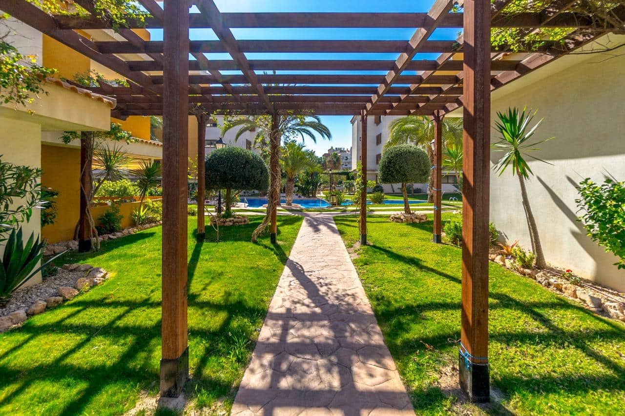 2 quarto Apartamento para venda em Punta Prima com piscina - 345 000 € (Ref: 9797342)