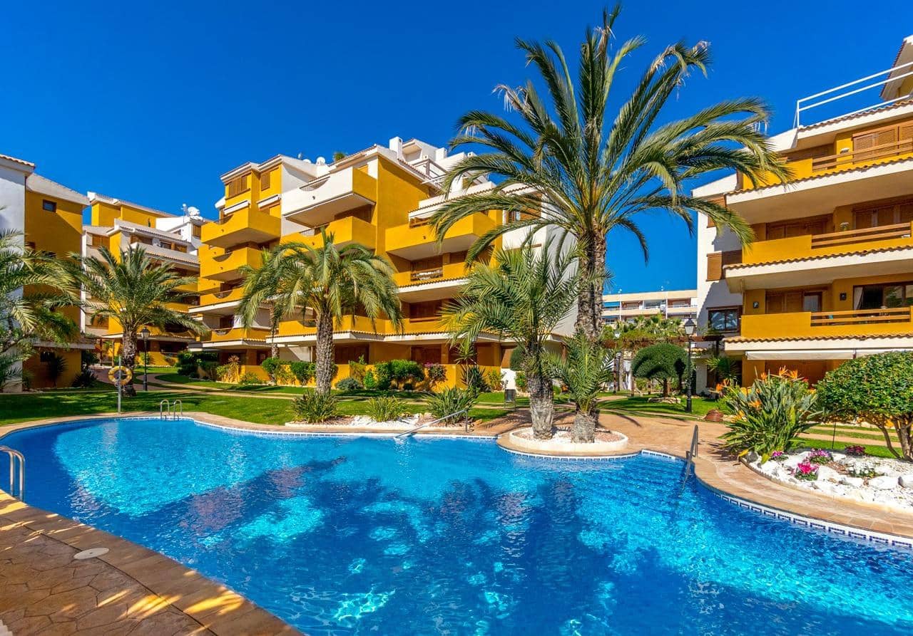 2 quarto Apartamento para venda em Punta Prima com piscina - 345 000 € (Ref: 9797342)