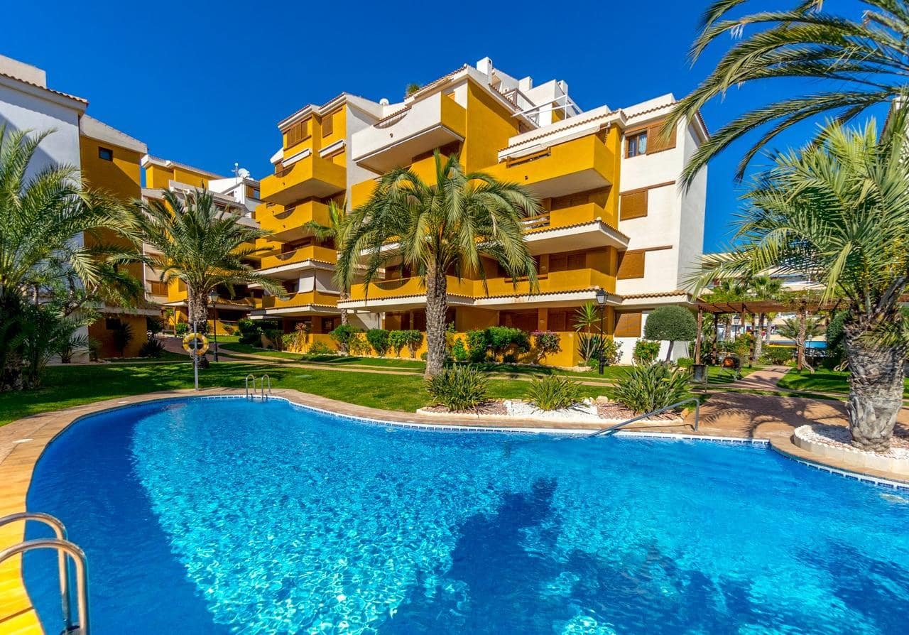 2 quarto Apartamento para venda em Punta Prima com piscina - 345 000 € (Ref: 9797342)