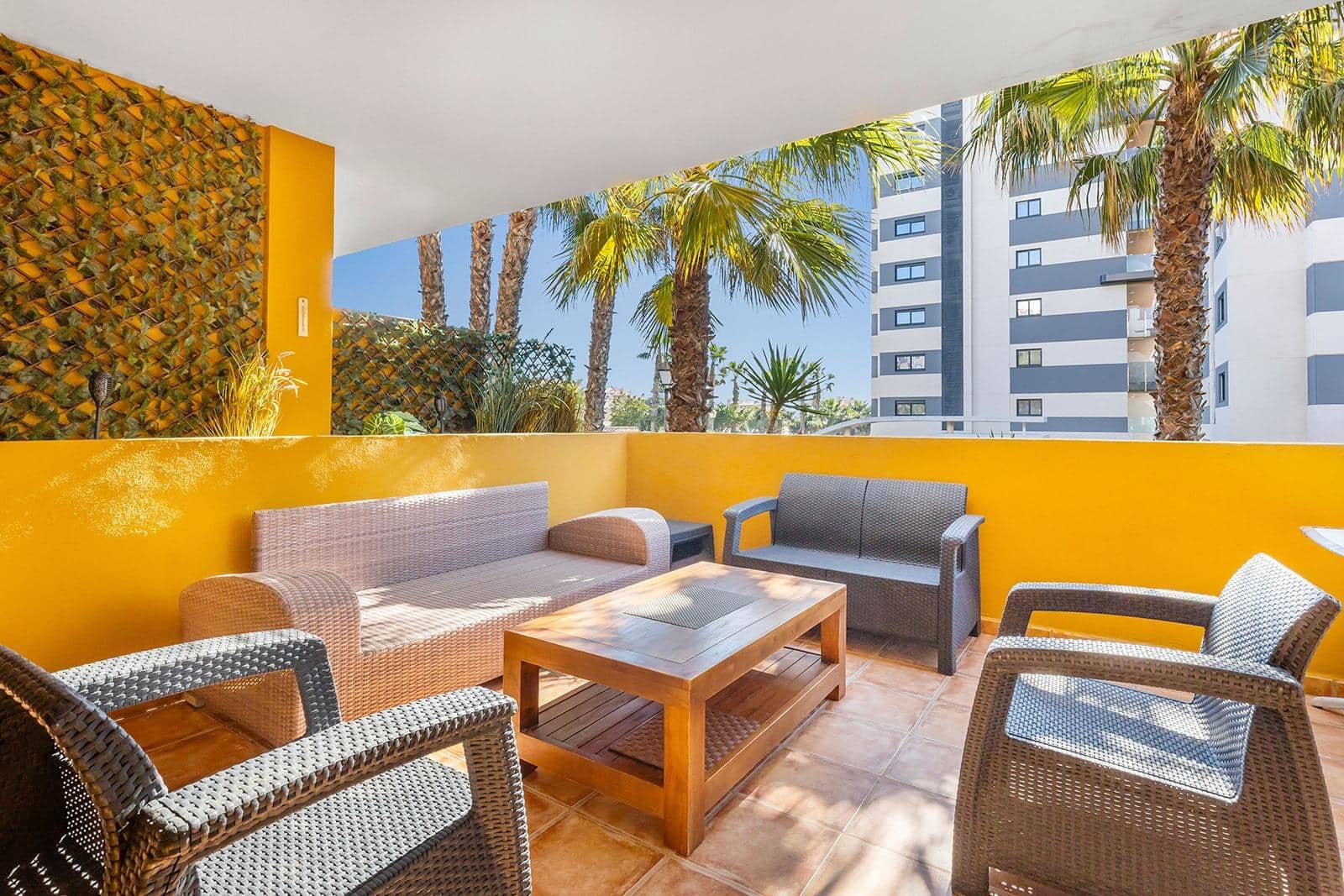 2 quarto Apartamento para venda em Punta Prima com piscina - 345 000 € (Ref: 9797342)