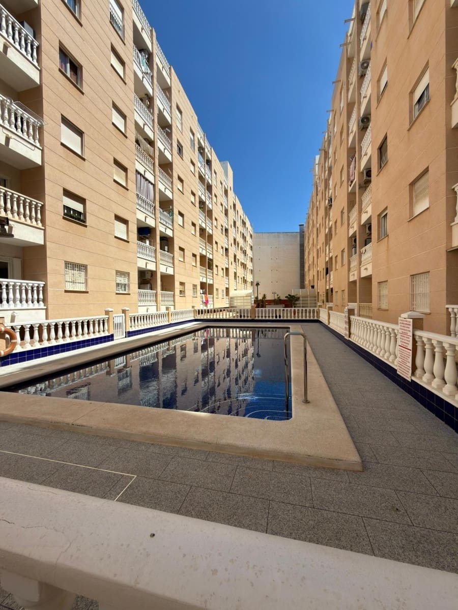 2 chambre Appartement à vendre à Torrevieja - 134 990 € (Ref: 9800665)