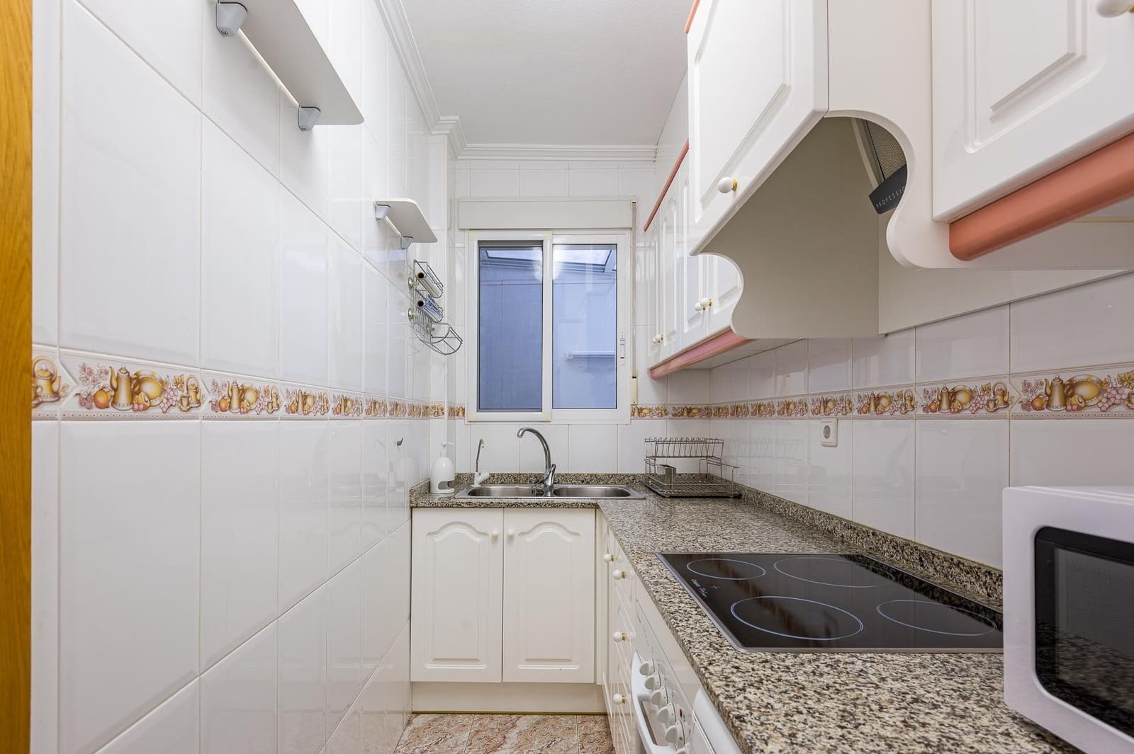 2 Zimmer Apartment zu verkaufen in Torrevieja mit Garage - 153.000 € (Ref: 9800667)