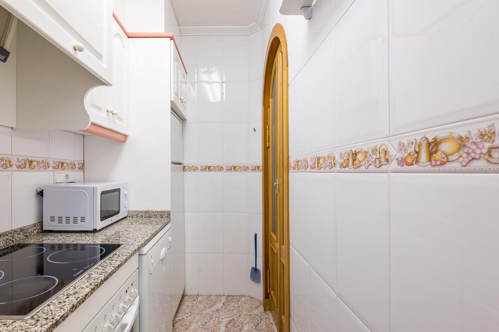 2 Zimmer Apartment zu verkaufen in Torrevieja mit Garage - 153.000 € (Ref: 9800667)