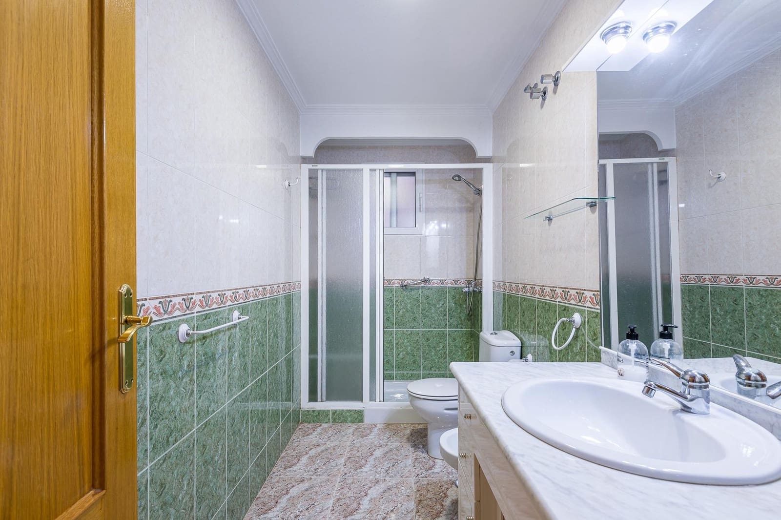 2 Zimmer Apartment zu verkaufen in Torrevieja mit Garage - 153.000 € (Ref: 9800667)