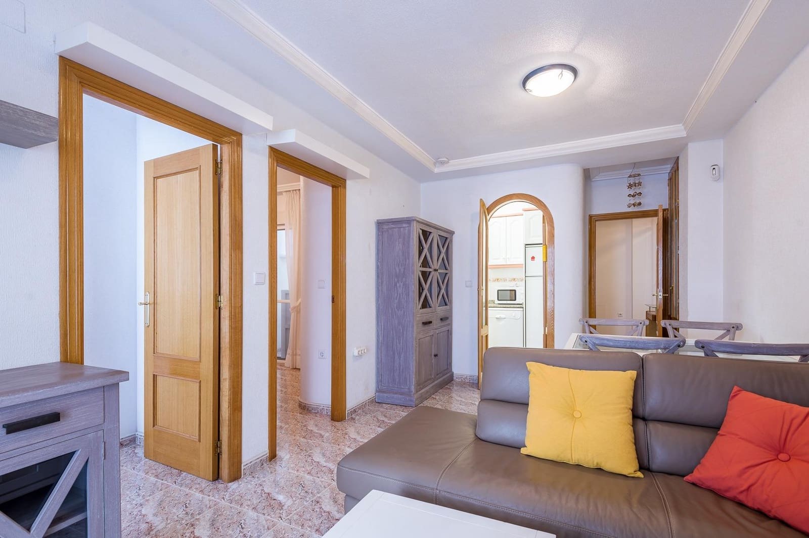 2 Zimmer Apartment zu verkaufen in Torrevieja mit Garage - 153.000 € (Ref: 9800667)