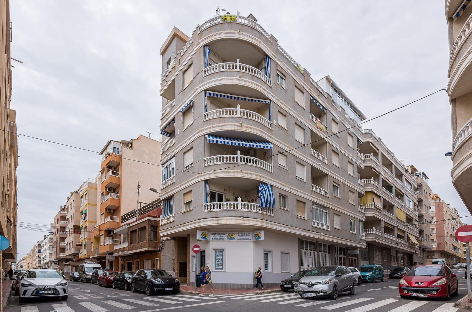 2 Zimmer Apartment zu verkaufen in Torrevieja mit Garage - 153.000 € (Ref: 9800667)