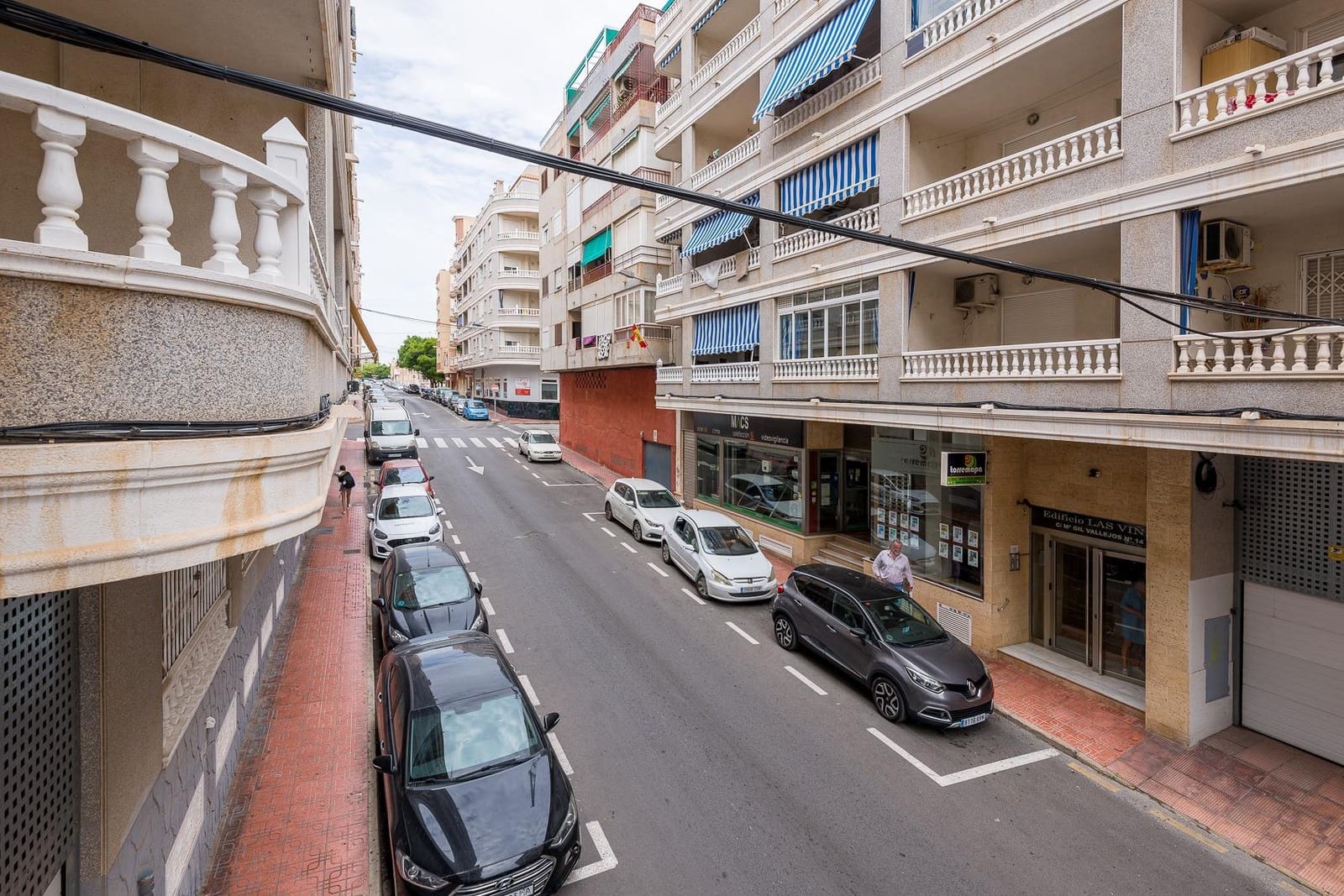 2 Zimmer Apartment zu verkaufen in Torrevieja mit Garage - 153.000 € (Ref: 9800667)