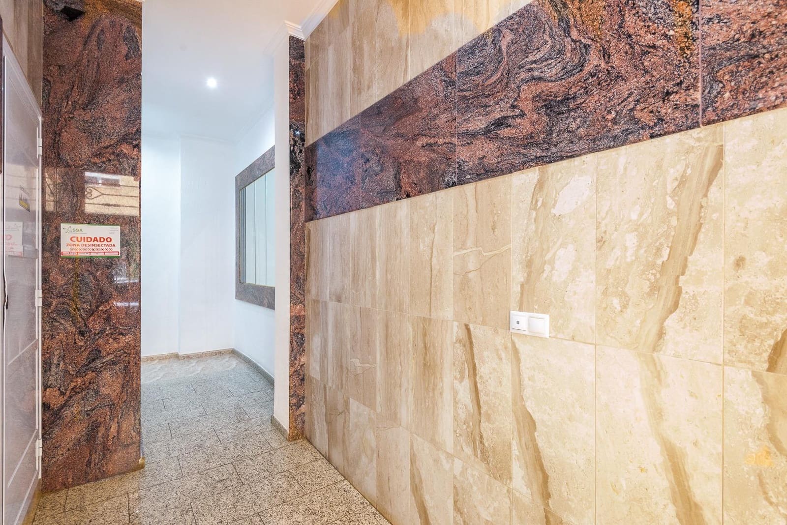 2 Zimmer Apartment zu verkaufen in Torrevieja mit Garage - 153.000 € (Ref: 9800667)