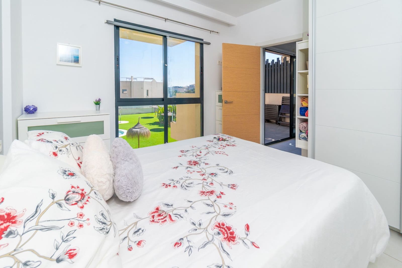 2 bedroom Apartment for sale in La Zenia with pool - € 249,900 (Ref: 9800669)