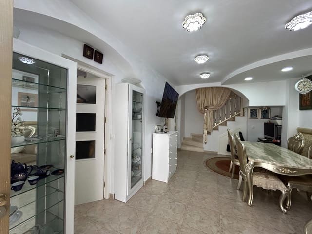 4 sovrum Lägenhet till salu i Playa Flamenca, Orihuela med pool garage - 210 000 € (Ref: 9804579)