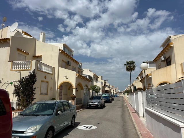 4 sovrum Lägenhet till salu i Playa Flamenca, Orihuela med pool garage - 210 000 € (Ref: 9804579)