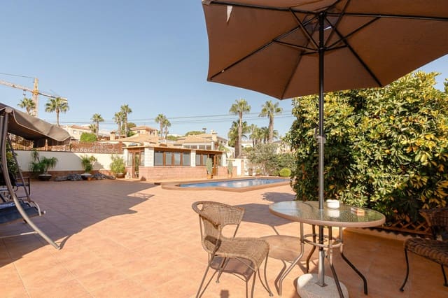 6 slaapkamer Villa te koop in Los Balcones - Los Altos, Torrevieja met zwembad garage - € 930.000 (Ref: 9804581)