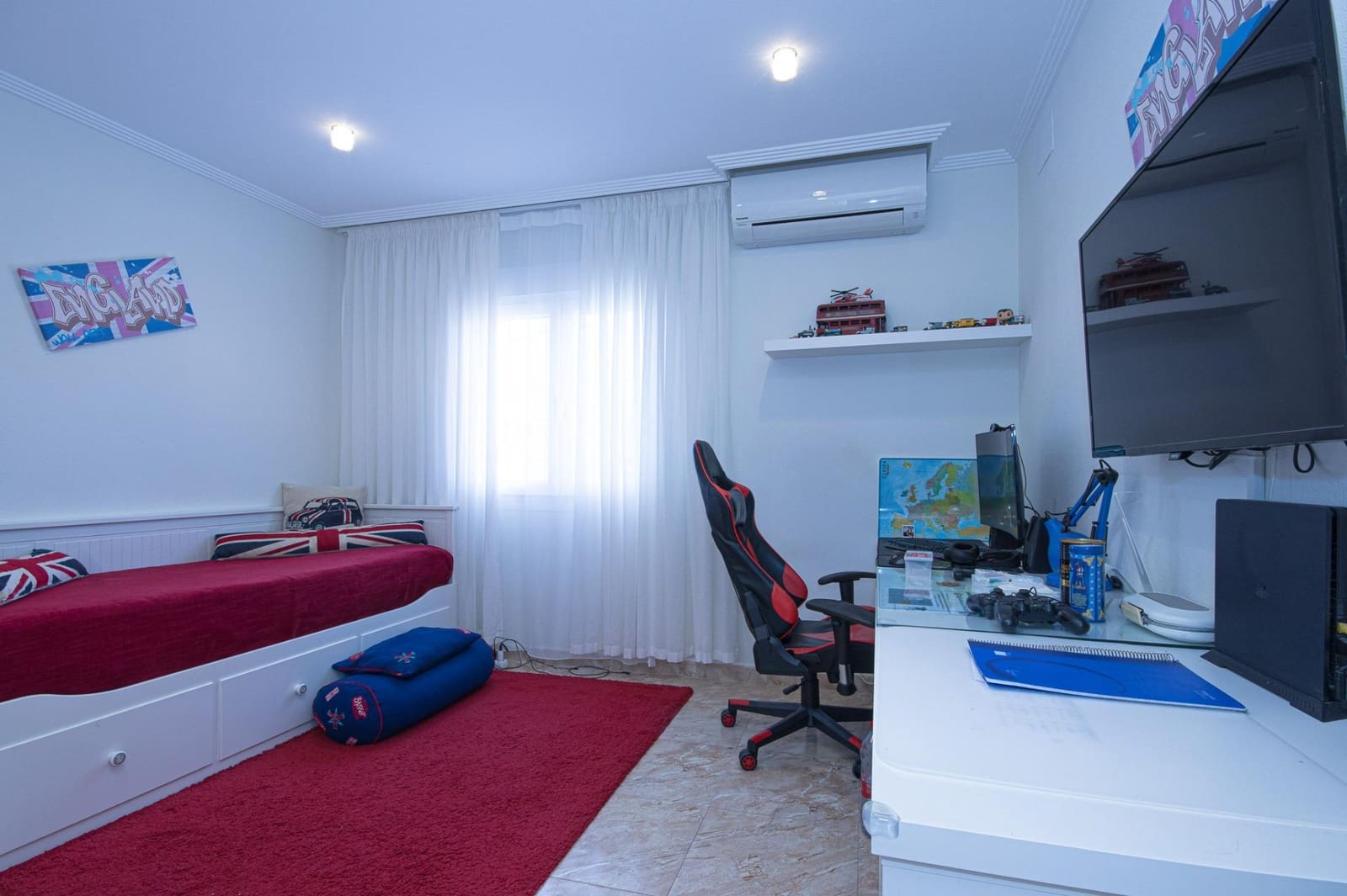 6 slaapkamer Villa te koop in Torrevieja met zwembad garage - € 930.000 (Ref: 9804581)