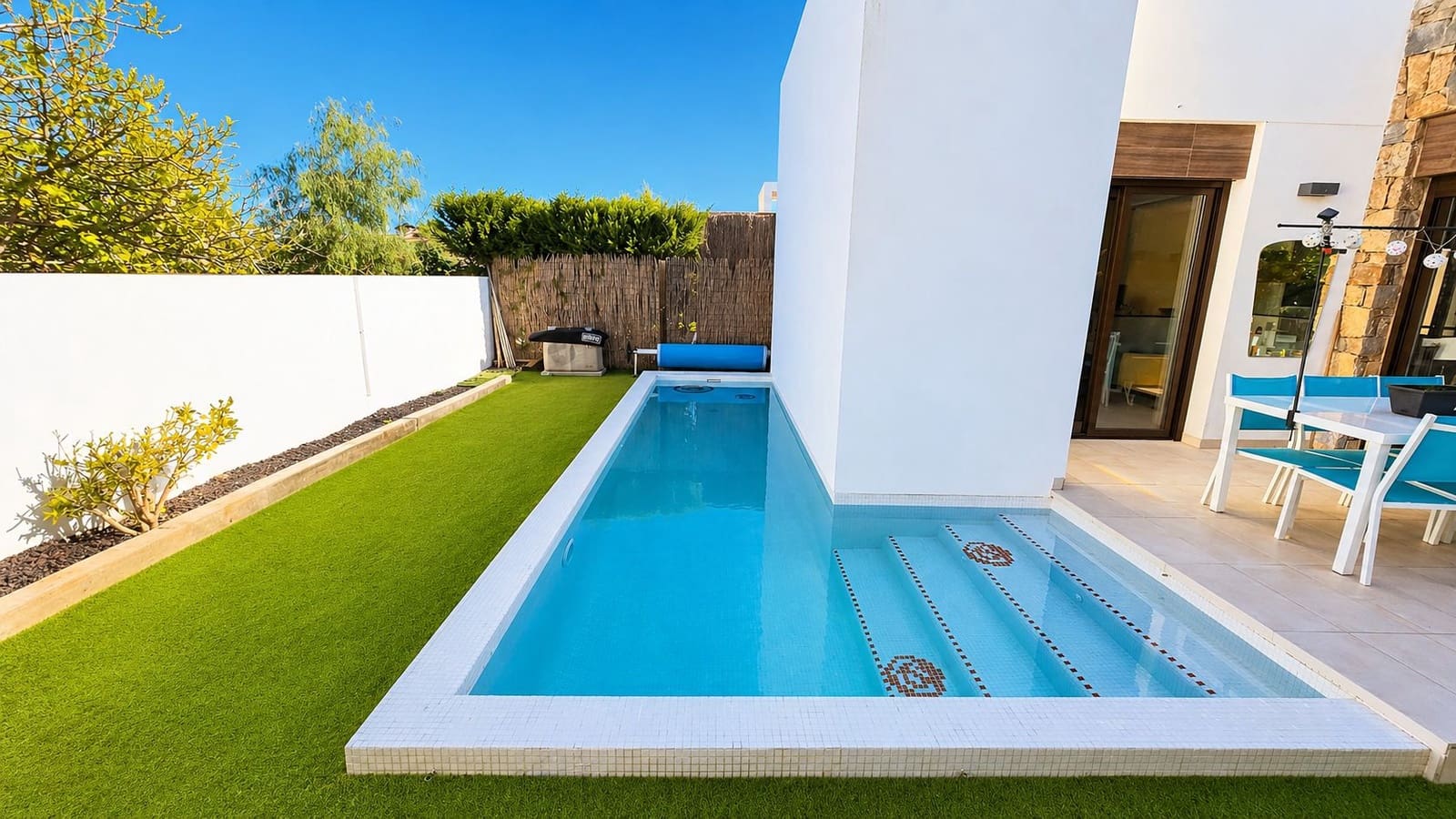 2 soveværelse Villa til salg i Cabo Roig med swimmingpool - € 299.000 (Ref: 9812321)