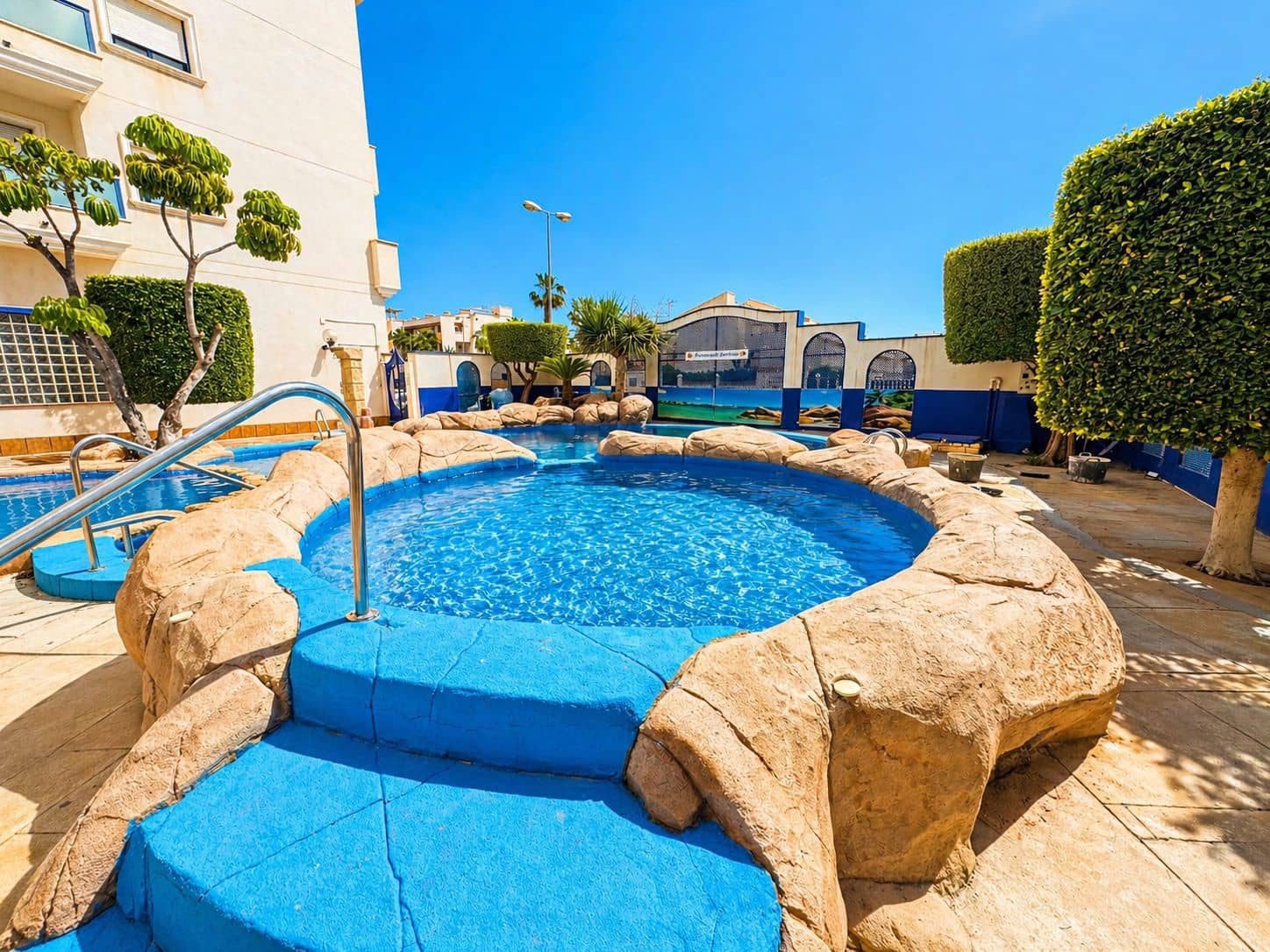 Apartamento de 2 habitaciones en Campoamor en venta con piscina - 185.000 € (Ref: 9813374)
