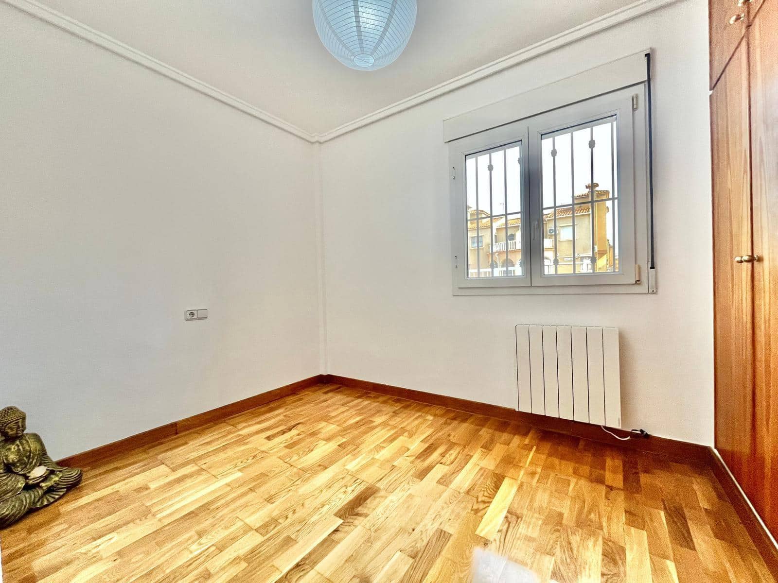 3 camera da letto Villa in vendita in Playa Flamenca con piscina - 249.500 € (Rif: 9814401)