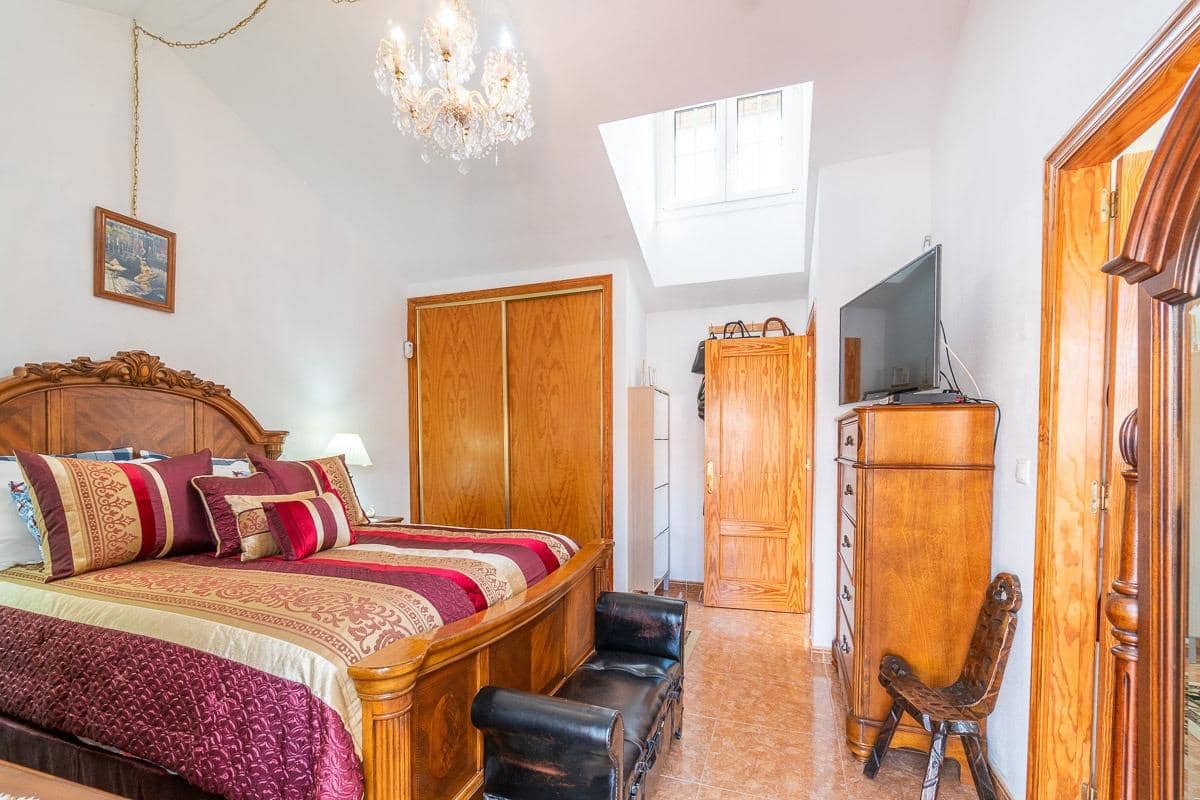 3 Zimmer Reihenhaus zu verkaufen in Orihuela Costa mit Pool - 242.000 € (Ref: 9814404)