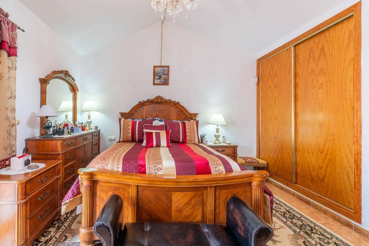 3 Zimmer Reihenhaus zu verkaufen in Orihuela Costa mit Pool - 242.000 € (Ref: 9814404)
