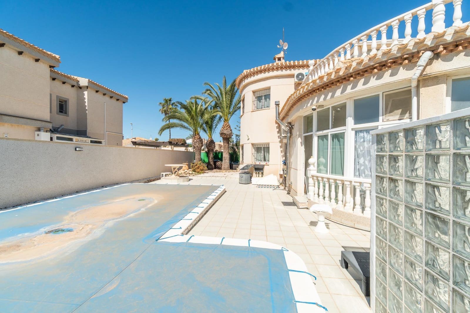 3 camera da letto Villa in vendita in La Zenia con piscina garage - 640.000 € (Rif: 9818106)