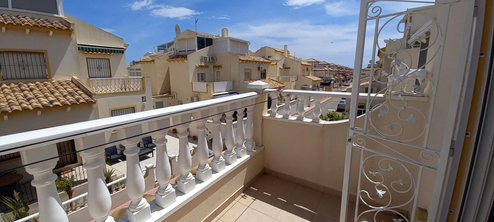 4 soveværelse Lejlighed til salg i Playa Flamenca med swimmingpool garage - € 210.000 (Ref: 9818109)