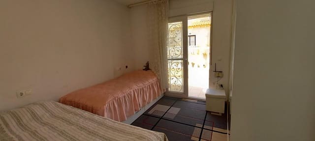4 soveværelse Lejlighed til salg i Playa Flamenca, Orihuela med swimmingpool garage - € 210.000 (Ref: 9818109)