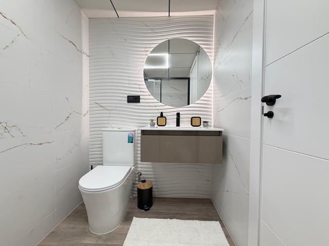 2 Zimmer Apartment zu verkaufen in Torrevieja - 179.900 € (Ref: 9822816)