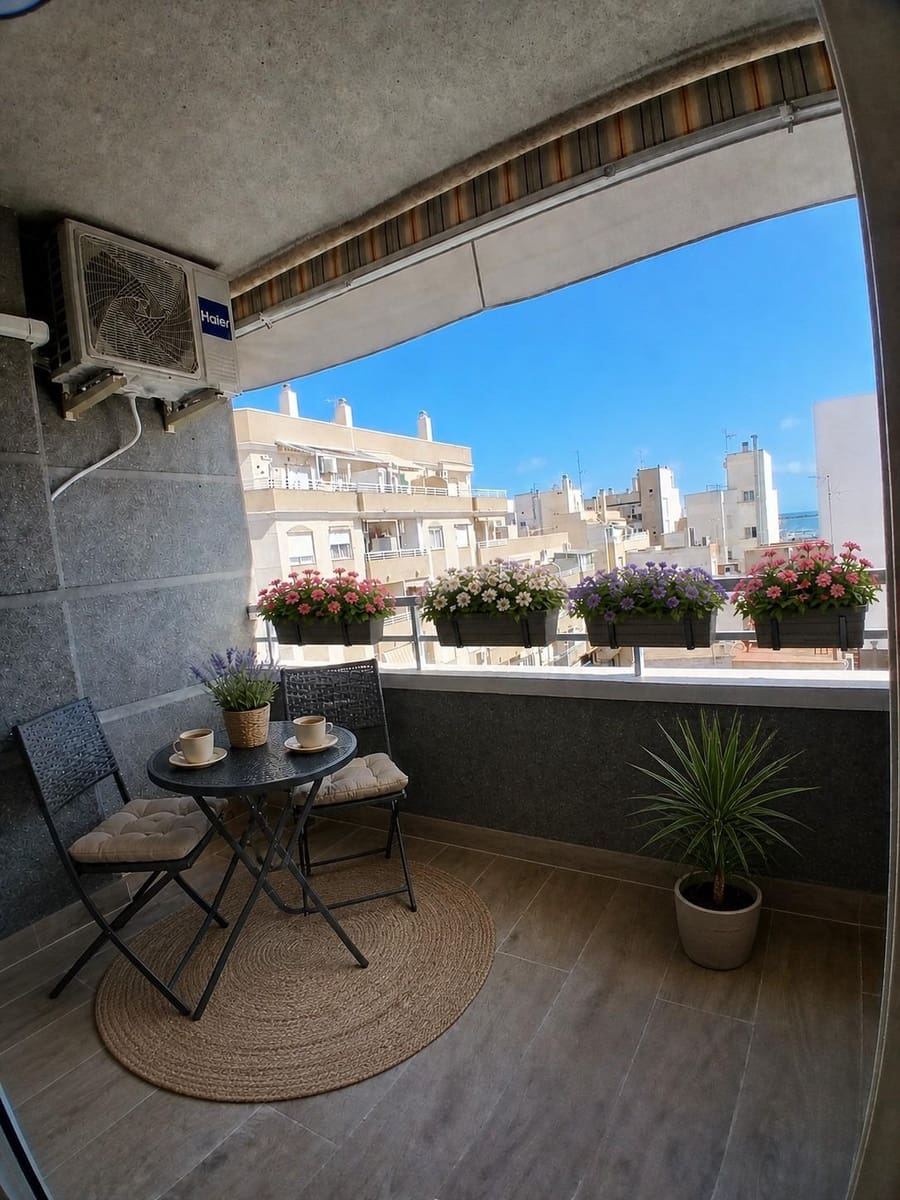 1 soverom Leilighet til salgs i Torrevieja - € 149 980 (Ref: 9822819)