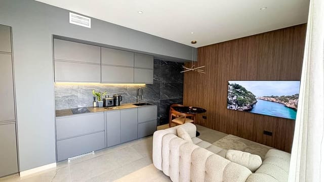 Leilighet til salgs i Playa de los Locos, Torrevieja - € 170 000 (Ref: 9822821)