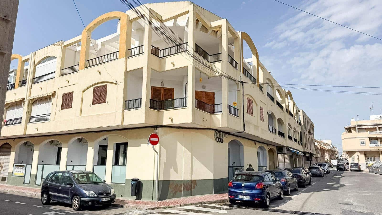 Appartement à vendre à Torrevieja - 170 000 € (Ref: 9822821)
