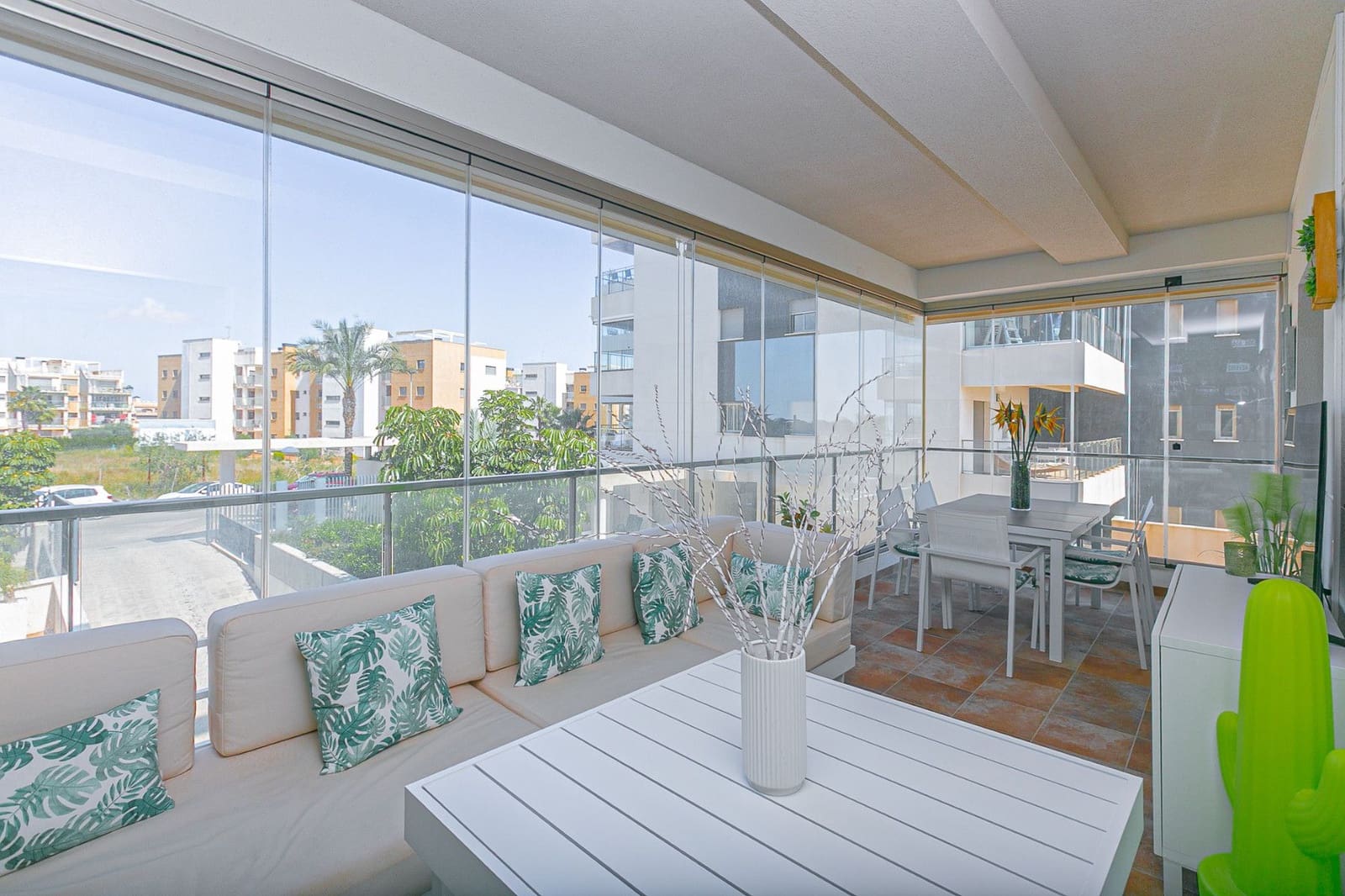 3 sovrum Lägenhet till salu i Orihuela Costa med pool garage - 274 995 € (Ref: 9822826)
