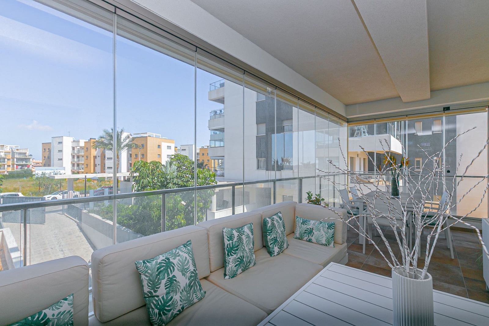 3 sovrum Lägenhet till salu i Orihuela Costa med pool garage - 274 995 € (Ref: 9822826)