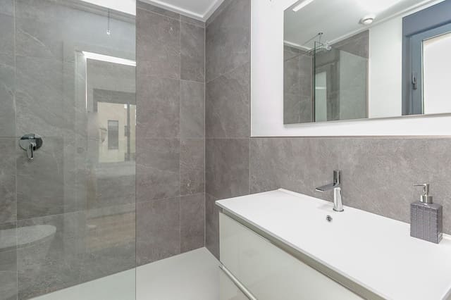 2 slaapkamer Villa te koop in Los Montesinos met zwembad - € 525.000 (Ref: 9822827)