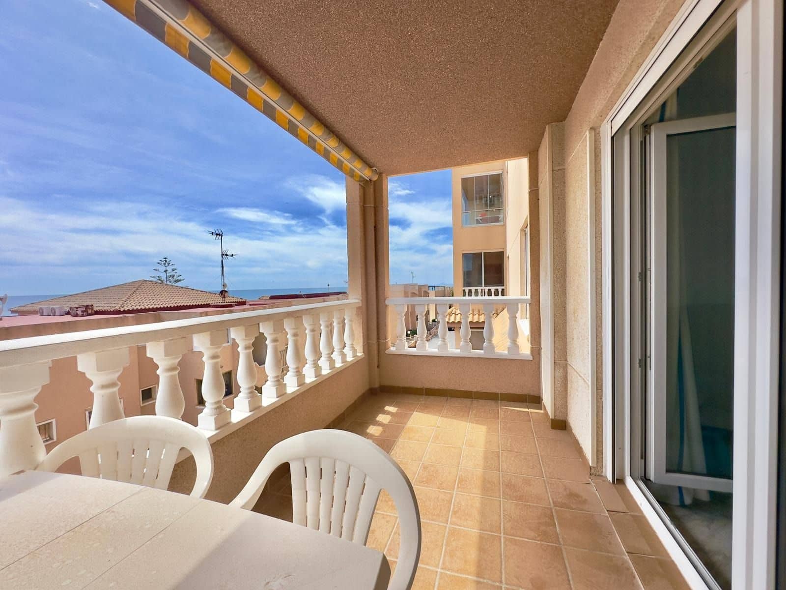 2 chambre Appartement à vendre à Torrevieja avec piscine garage - 199 000 € (Ref: 9822829)