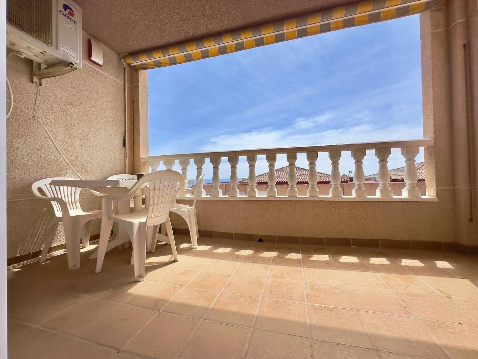 2 chambre Appartement à vendre à Torrevieja avec piscine garage - 199 000 € (Ref: 9822829)