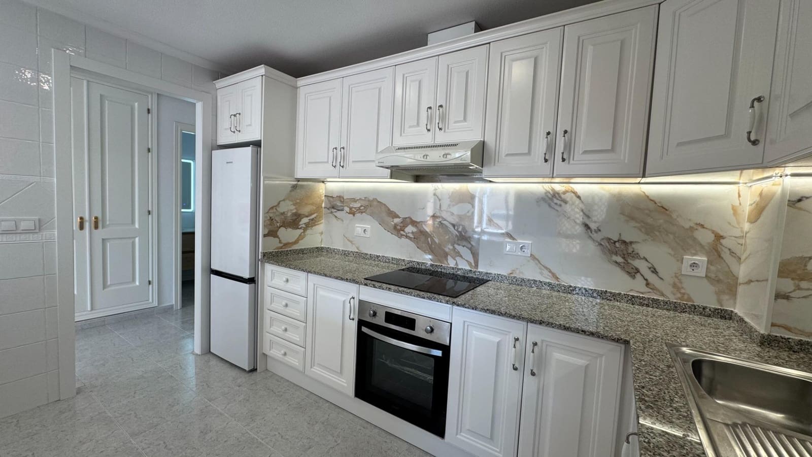 2 soveværelse Lejlighed til salg i Orihuela Costa med swimmingpool - € 249.000 (Ref: 9822830)