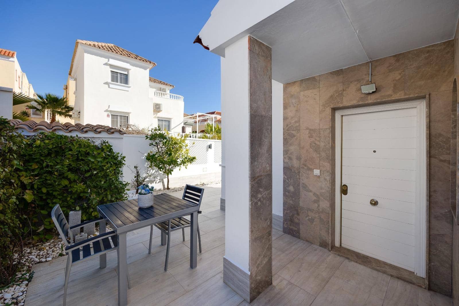 4 soveværelse Villa til salg i Filipinas med swimmingpool garage - € 436.000 (Ref: 9822831)