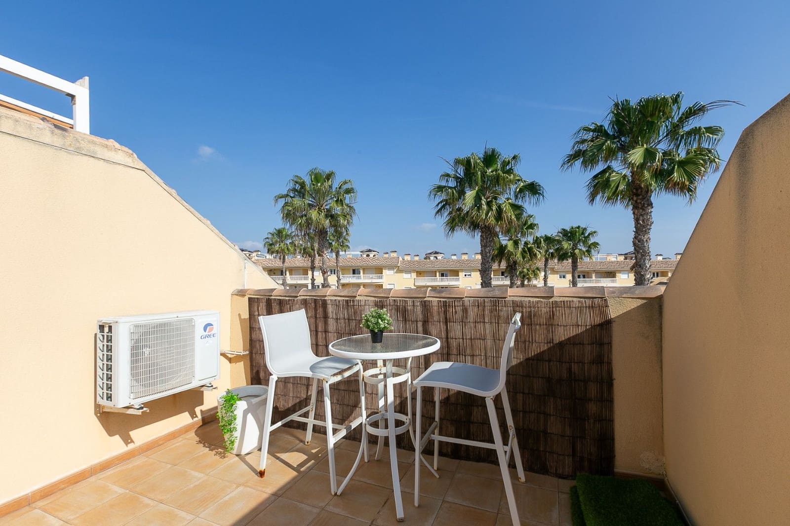 Casa de 2 habitaciones en Orihuela Costa en venta con piscina - 219.000 € (Ref: 9822832)