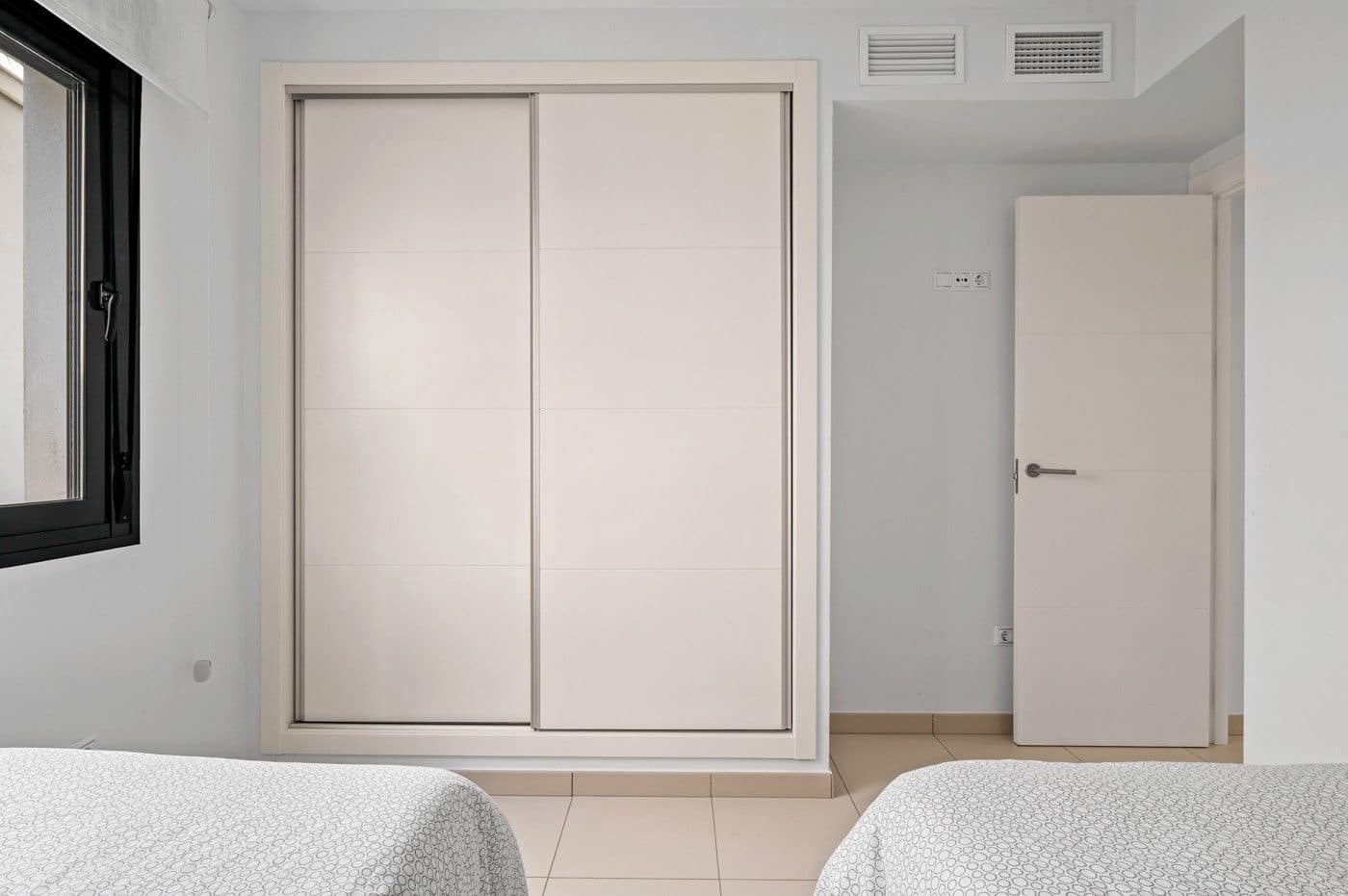 Apartamento de 2 habitaciones en Orihuela Costa en venta con piscina - 234.900 € (Ref: 9831744)